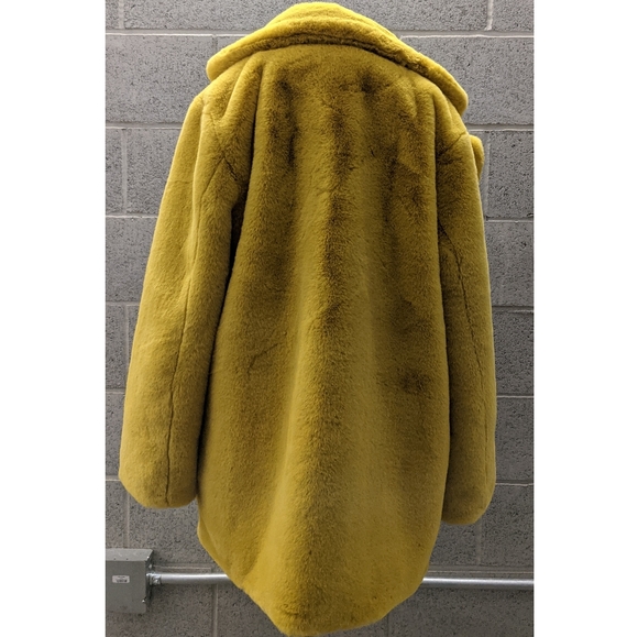 💥SALE💥 New yellow Apparis Teddy coat super soft - Picture 3 of 5